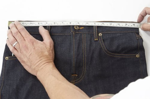 A Guide to Properly Measuring Your Jeans for Resale